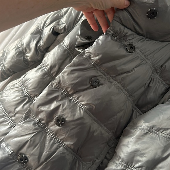 M Eileen Fisher Platinum Funnel Neck Puffer down coat. Silver. Snap buttons. EUC - Picture 5 of 16